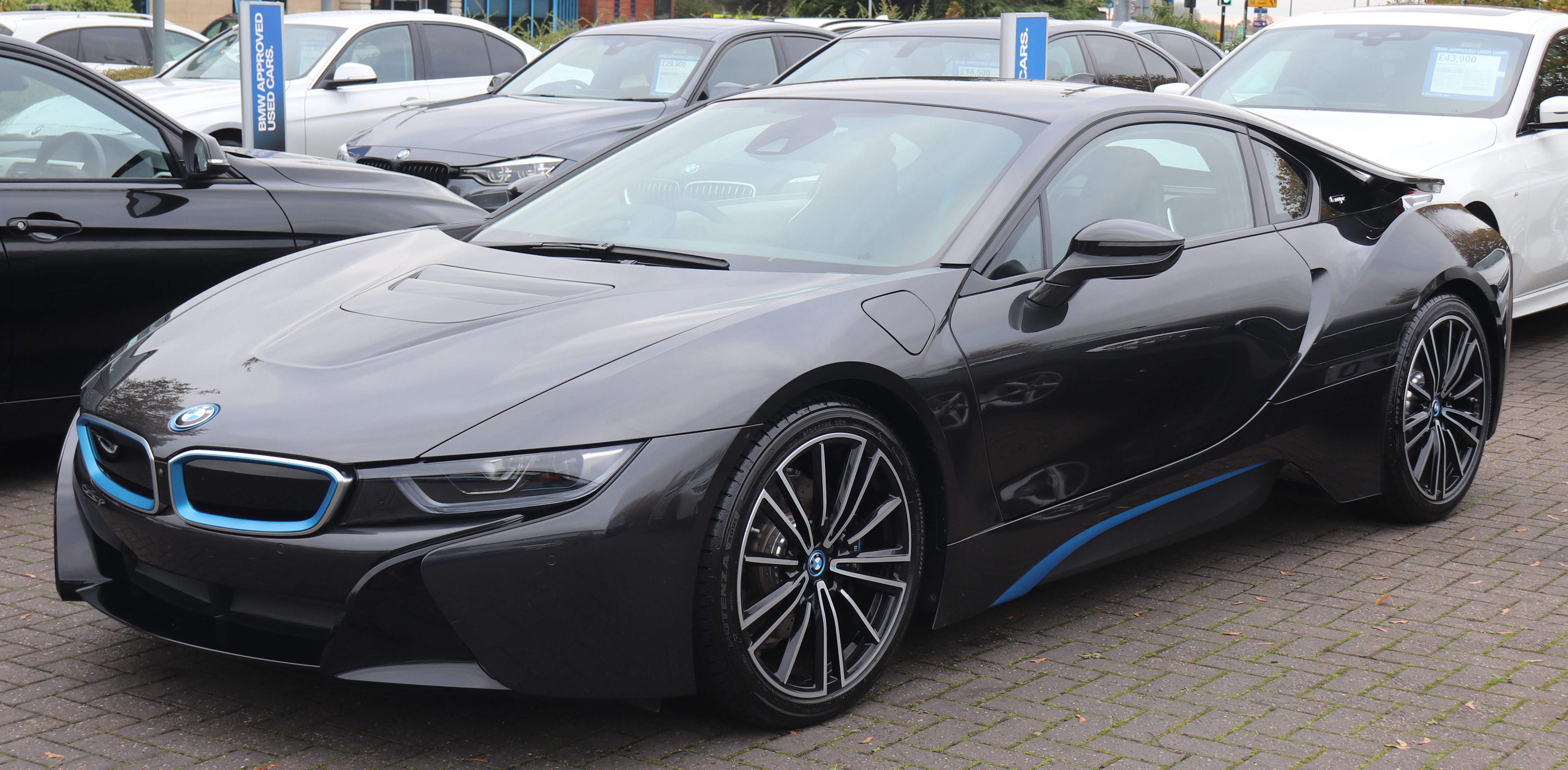 BMW i8